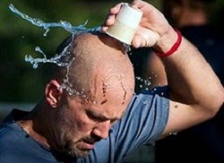 Заболевания летом – тепловой удар, ринит, отомикоз, грибок кожи и ногтей, отравления